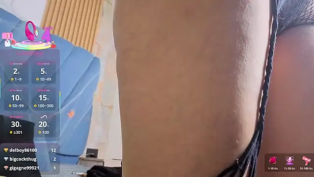 angel  red  online show from October 28, 2025, 3:10 am