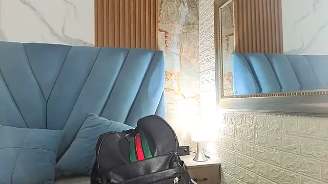 angel  red  online show from January 14, 2026, 3:12 am