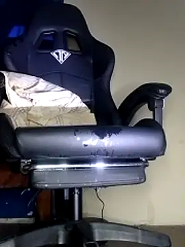 Bosssweet22cm online show from November 28, 2025, 4:42 pm