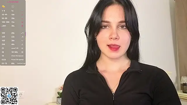 Snapshot of EnricaElis chatting on November 4, 2025, 8:08 pm EnricaElis online show from November 4, 2025, 8:08 pm