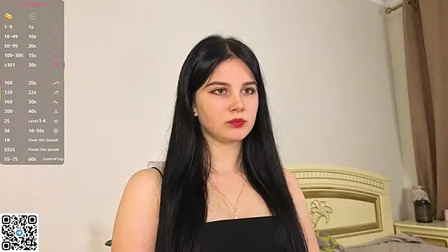 Snapshot of EnricaElis chatting on November 10, 2025, 8:19 pm EnricaElis online show from November 10, 2025, 8:19 pm