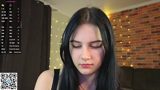 Snapshot of EnricaElis chatting on December 16, 2025, 8:03 pm EnricaElis online show from December 16, 2025, 8:03 pm