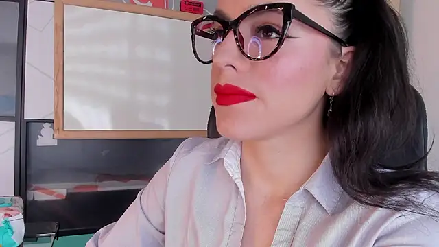 IsisNoir online show from March 6, 2026, 3:08 pm