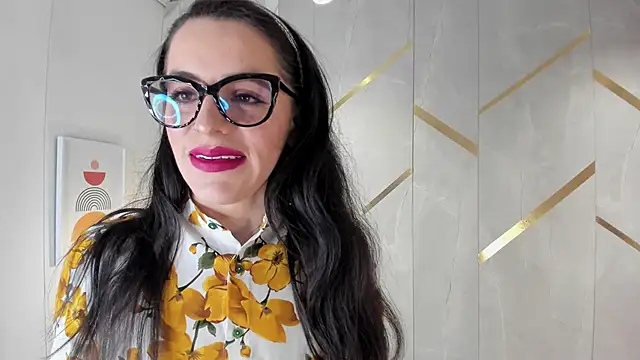 IsisNoir online show from March 26, 2026, 12:55 pm