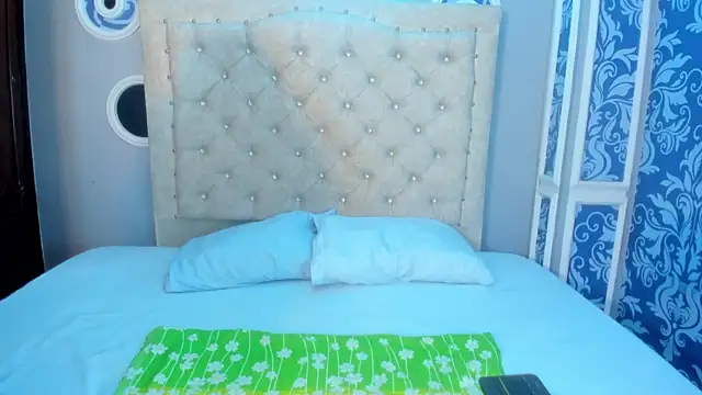 mishell lovely online show from January 18, 2026, 12:53 pm