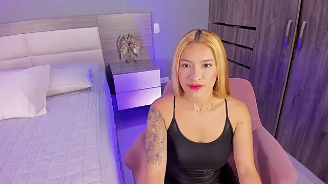 LexxyBunny  online show from November 6, 2025, 11:33 am