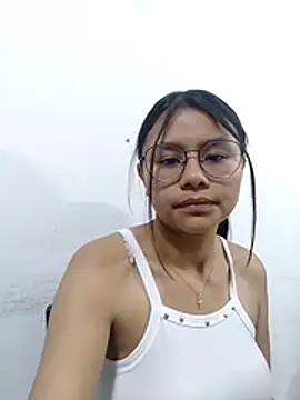 Snapshot of SofieLove_01 chatting on January 17, 2026, 8:41 am SofieLove 01 online show from January 17, 2026, 8:41 am