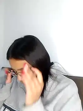 Snapshot of SofieLove_01 chatting on March 1, 2026, 7:43 am SofieLove 01 online show from March 1, 2026, 7:43 am