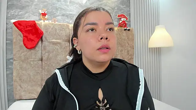 leilapons online show from November 29, 2025, 5:05 pm