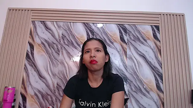 Samantha Fox69  online show from December 19, 2025, 2:51 am