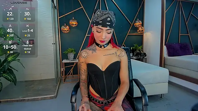Snapshot of salem_rose chatting on July 13, 2026, 5:38 pm salem rose online show from July 13, 2026, 5:38 pm