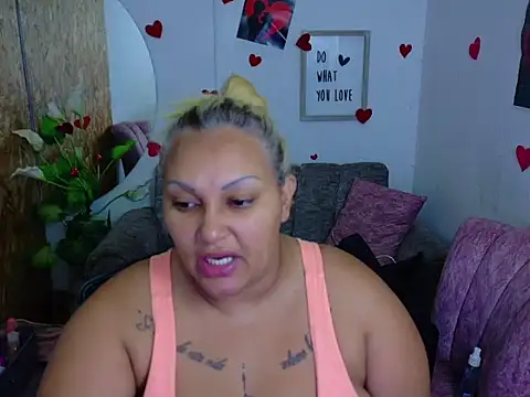 laleska montenegro online show from January 15, 2026, 5:01 am