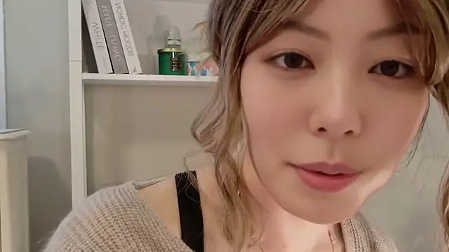 Nana with online show from March 21, 2026, 8:01 pm