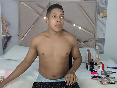 Boy-X- online show from September 19, 2025, 10:32 pm