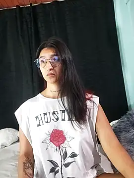 EVAH LEE  online show from September 14, 2025, 2:00 am