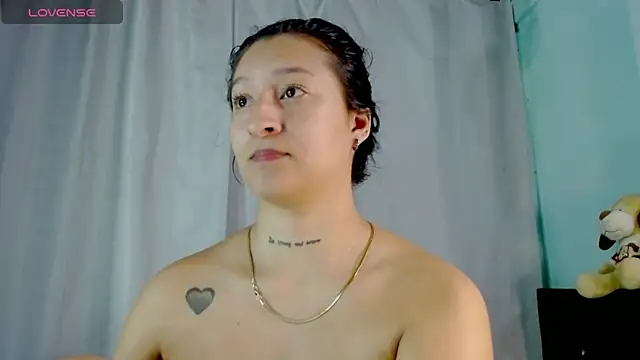 EVAH LEE  online show from January 14, 2026, 1:44 am