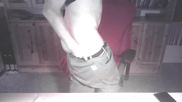 boy40bi online show from October 22, 2025, 4:46 am