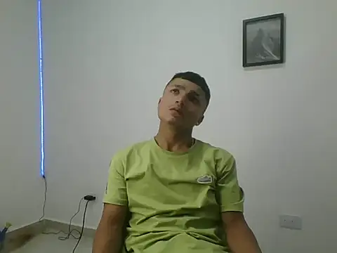 Snapshot of yissus_20_ chatting on April 10, 2026, 4:33 pm yissus 20 online show from April 10, 2026, 4:33 pm