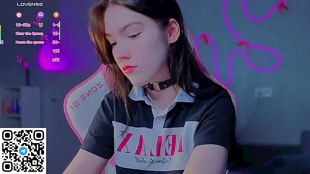 Sophie SkyAngel online show from March 19, 2026, 2:32 pm