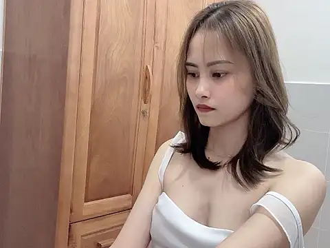 Truclynk1702 online show from September 17, 2025, 4:19 pm