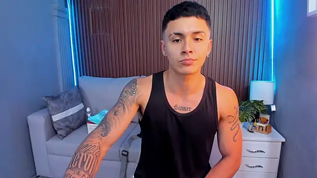 Snapshot of Leo_santoro chatting on September 26, 2025, 2:32 pm Leo santoro online show from September 26, 2025, 2:32 pm