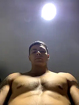 Snapshot of Leo_santoro chatting on October 4, 2025, 3:59 am Leo santoro online show from October 4, 2025, 3:59 am