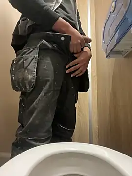 your bi slave online show from November 2, 2025, 4:20 pm