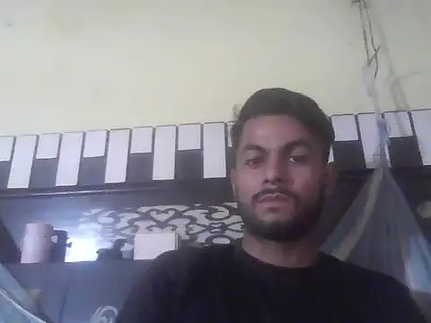 ursdreamperson online show from October 29, 2025, 7:43 am