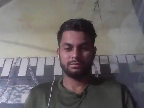 ursdreamperson online show from November 10, 2025, 1:15 am