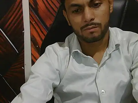 Snapshot of ursdreamperson chatting on May 4, 2026, 1:18 pm ursdreamperson online show from May 4, 2026, 1:18 pm