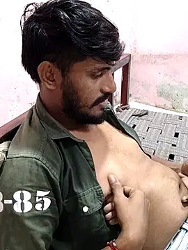 krishjaat43 online show from September 24, 2025, 8:28 am