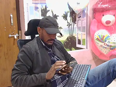 krishjaat43 online show from December 21, 2025, 8:05 pm