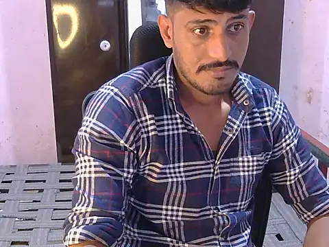 krishjaat43 online show from June 21, 2026, 6:32 pm