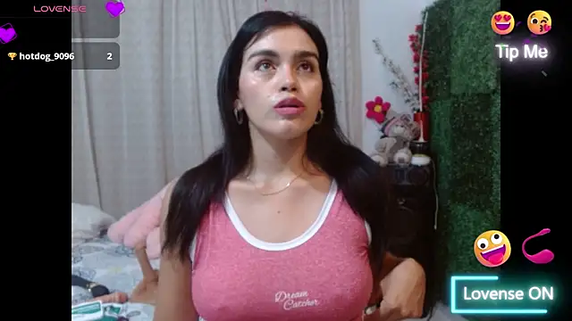 angelly  kate online show from November 6, 2025, 1:39 am