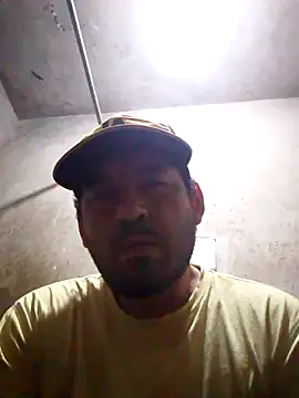 Snapshot of Lujor chatting on April 23, 2026, 10:45 pm Lujor online show from April 23, 2026, 10:45 pm