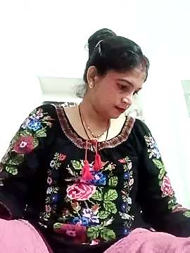 Chhaya hot online show from October 28, 2025, 2:26 am