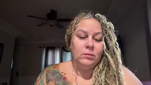 number1slut online show from March 23, 2026, 12:31 pm