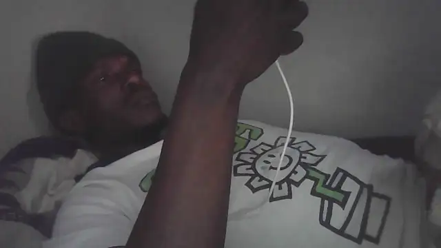 cuminsidebby online show from December 15, 2025, 9:08 pm