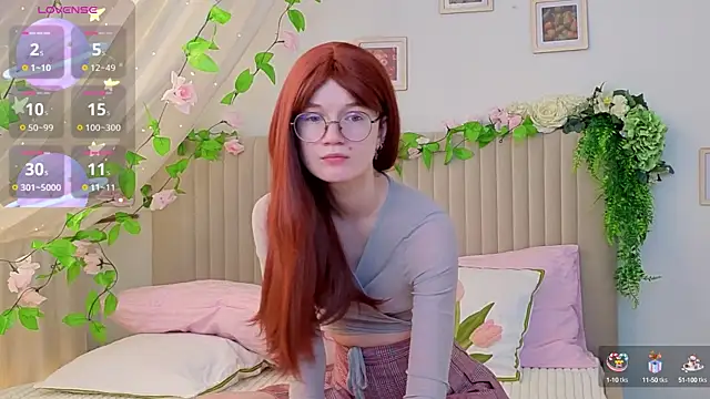 PixieKitty online show from October 13, 2025, 4:23 am