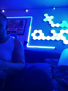 TheGreenEyedBear online show from December 7, 2024, 8:00 am