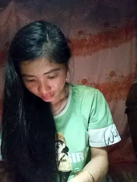 Snapshot of Phuongphuongg chatting on September 21, 2025, 8:32 pm Phuongphuongg online show from September 21, 2025, 8:32 pm