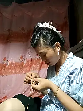 Snapshot of Phuongphuongg chatting on October 2, 2025, 1:07 pm Phuongphuongg online show from October 2, 2025, 1:07 pm