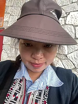 Nhung584 online show from September 18, 2025, 5:42 am