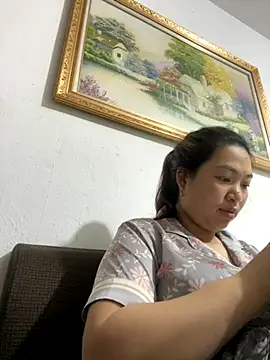 Nhung584 online show from October 1, 2025, 1:28 pm