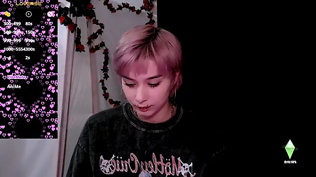 Snapshot of SophieAsh chatting on February 21, 2026, 9:49 pm SophieAsh online show from February 21, 2026, 9:49 pm