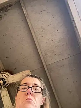 Snapshot of bb_empress chatting on November 9, 2025, 7:45 pm bb empress online show from November 9, 2025, 7:45 pm