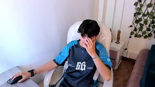 Snapshot of Nathaly_ds chatting on November 21, 2025, 7:34 pm Nathaly ds online show from November 21, 2025, 7:34 pm