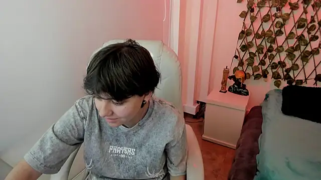 Nathaly ds online show from January 7, 2026, 7:05 pm