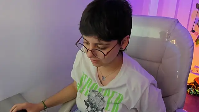 Nathaly ds online show from March 24, 2026, 7:52 pm