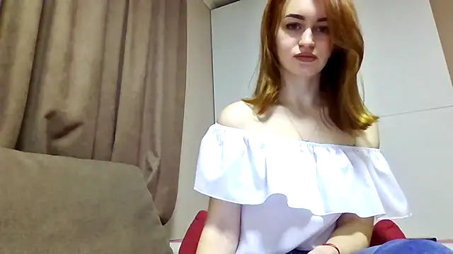 Requellia online show from October 31, 2025, 9:49 pm